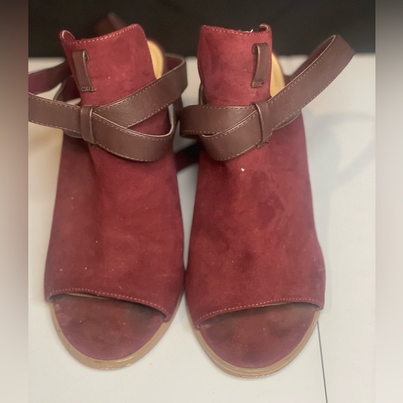 Preloved Just Fab Amelia Women's‎ Burgundy Heeled Sandals size 10W - Picture 3 of 4